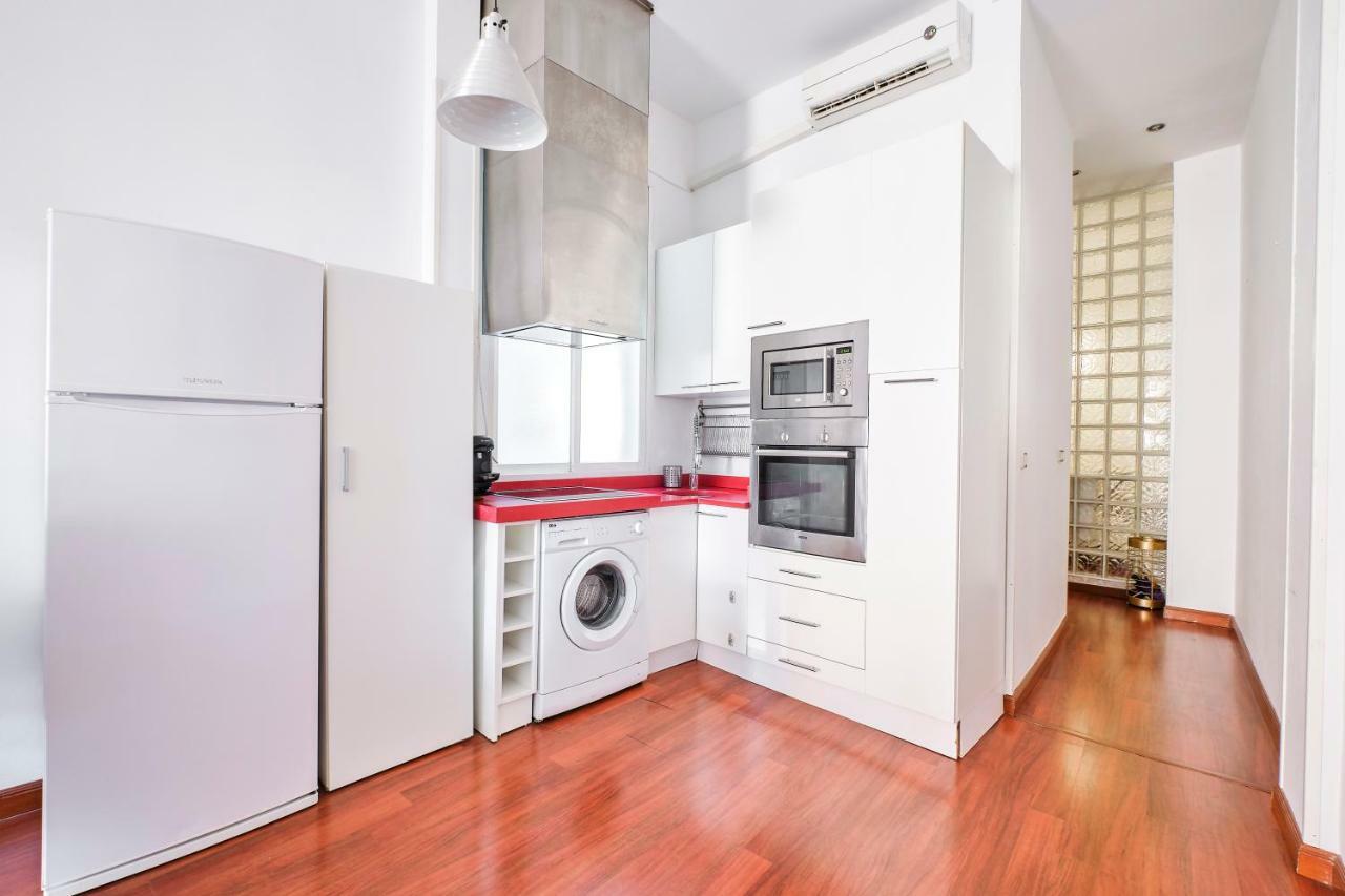 Puerta Del Sol Boutique Apartment Мадрид Екстериор снимка
